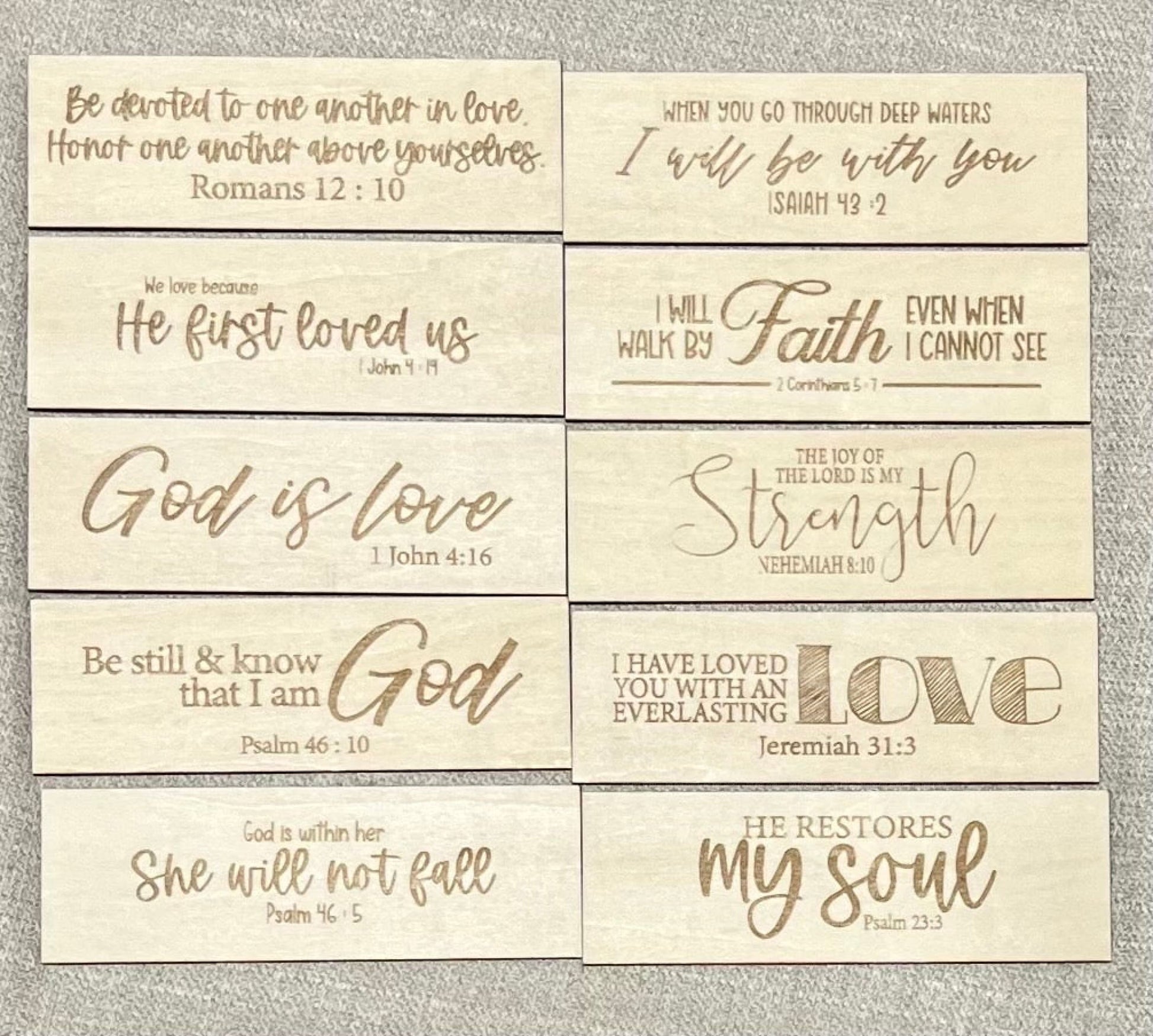 Scripture of the Week Wooden Sign with 10 Changeable Inserts – Choose Your Finish Keychains